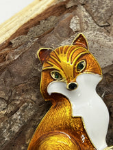 Load image into Gallery viewer, Enamel fox brooch
